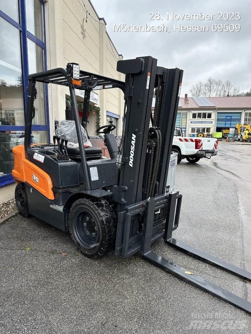 Doosan D30NXS Πετρελαιοκίνητα Κλαρκ