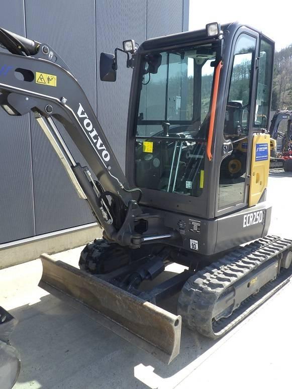 Volvo ECR 25 D Εκσκαφάκι (διαβολάκι) < 7t