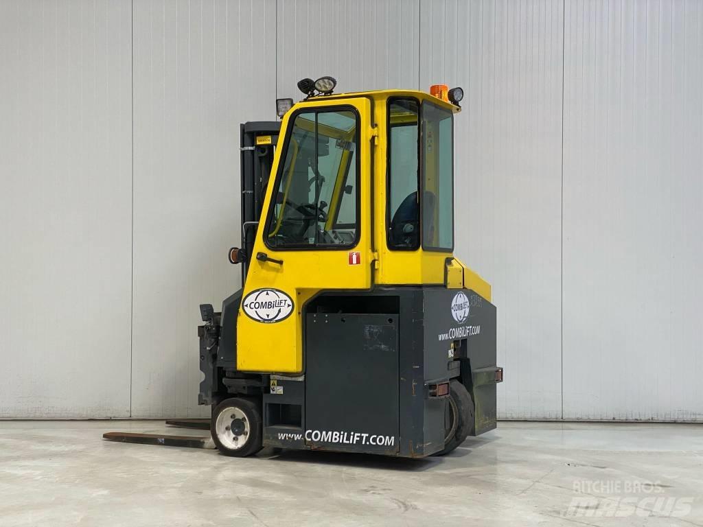 Combilift CBE2500 Ανυψωτικά στενών δρόμων 4 κατευθύνσεων