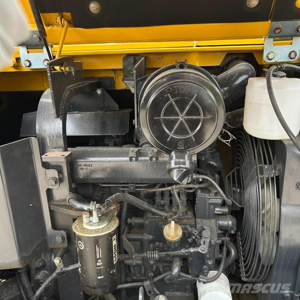 Komatsu 56-7 Εκσκαφείς με ερπύστριες
