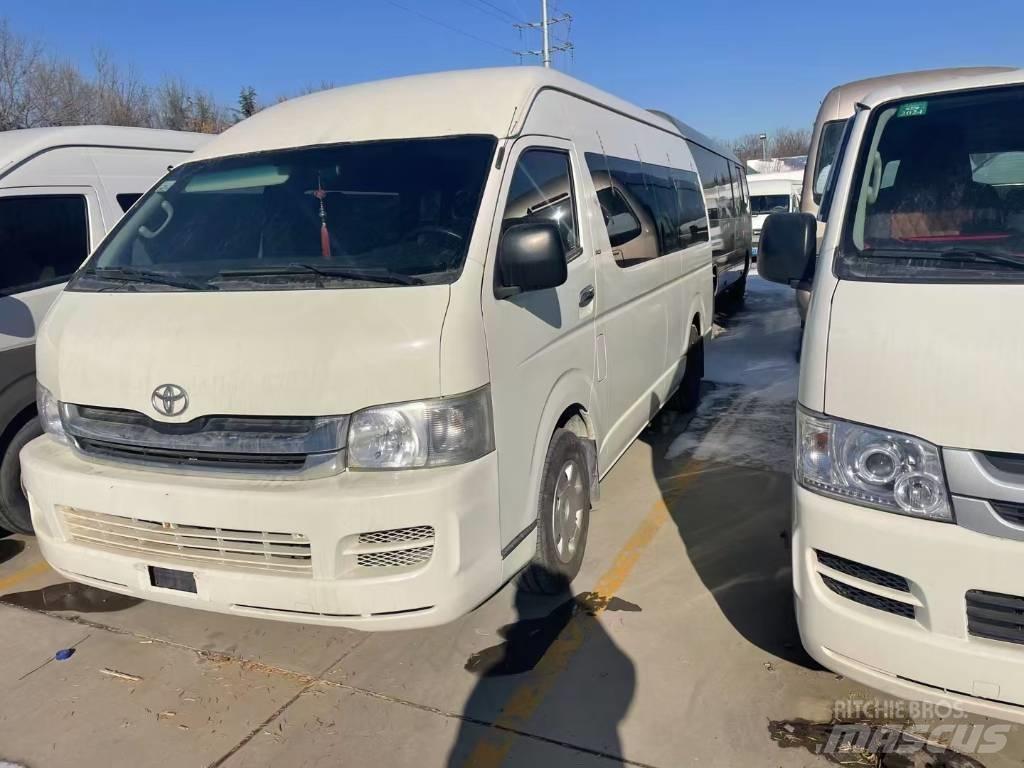 Toyota Hiace Υπεραστικά Λεωφορεία 