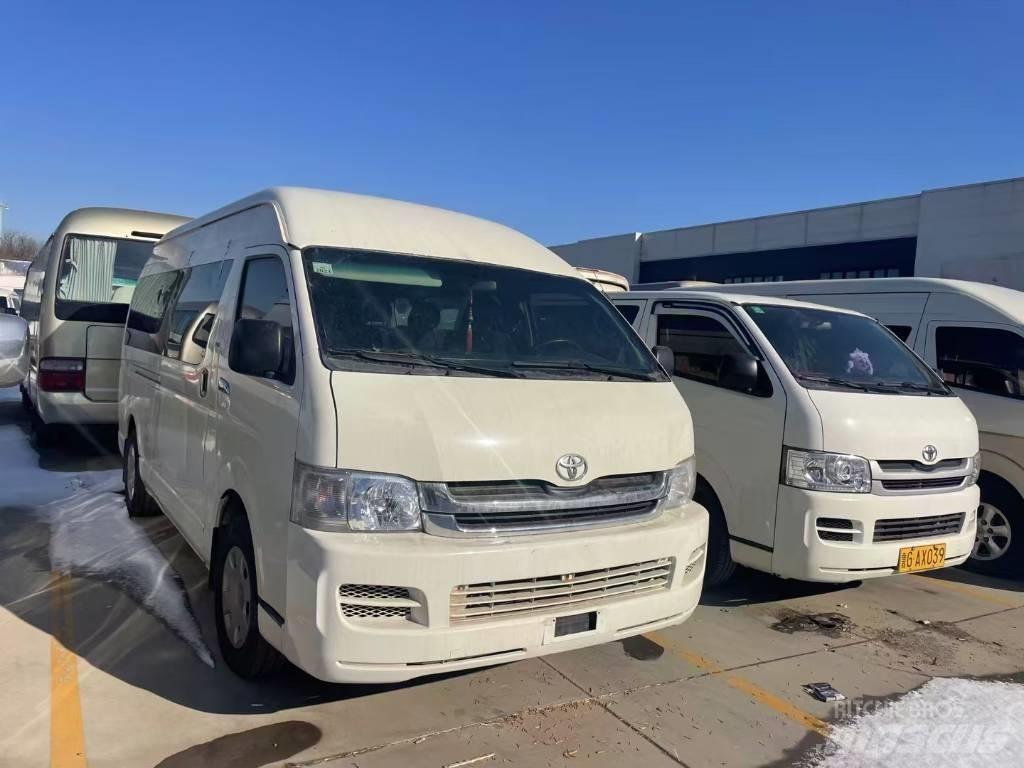 Toyota Hiace Υπεραστικά Λεωφορεία 