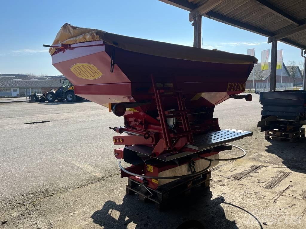 Bredal F2 3200 Διασκορπιστές κοπριάς