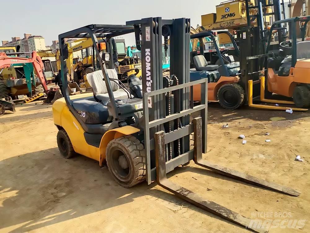 Komatsu FD 30 T-16 Πετρελαιοκίνητα Κλαρκ