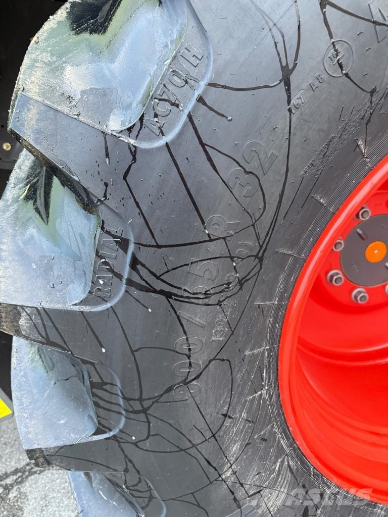 CLAAS Avero 240 Θεριζοαλωνιστικές μηχανές