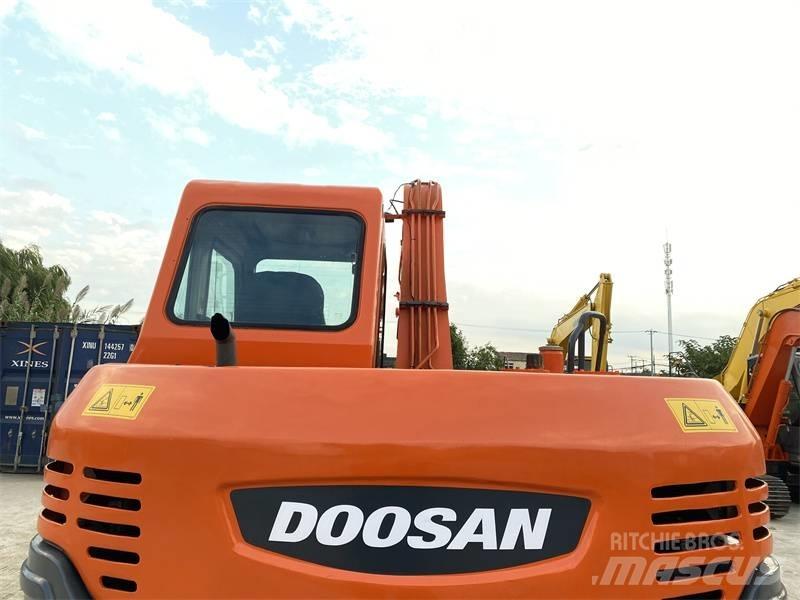 Doosan DH 80 Εκσκαφείς με ερπύστριες