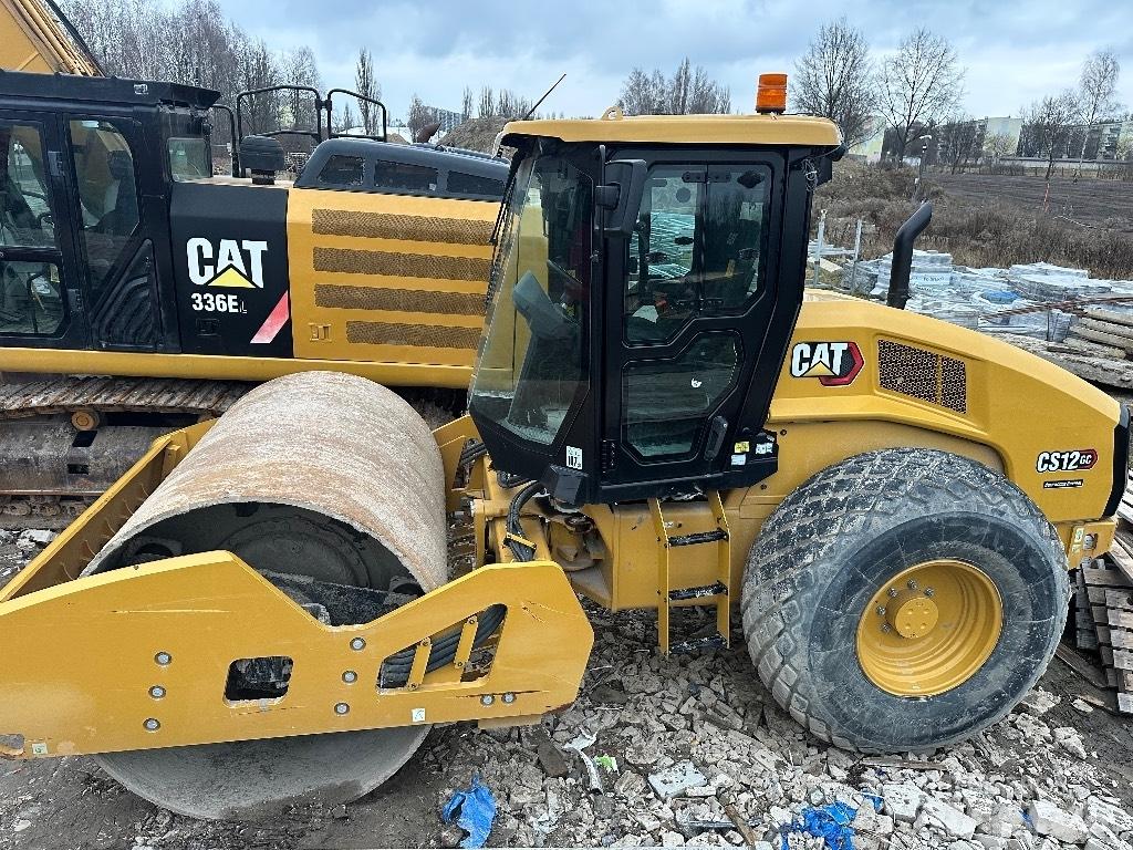 CAT CS 12 GC Οδοστρωτήρες μονού κυλίνδρου