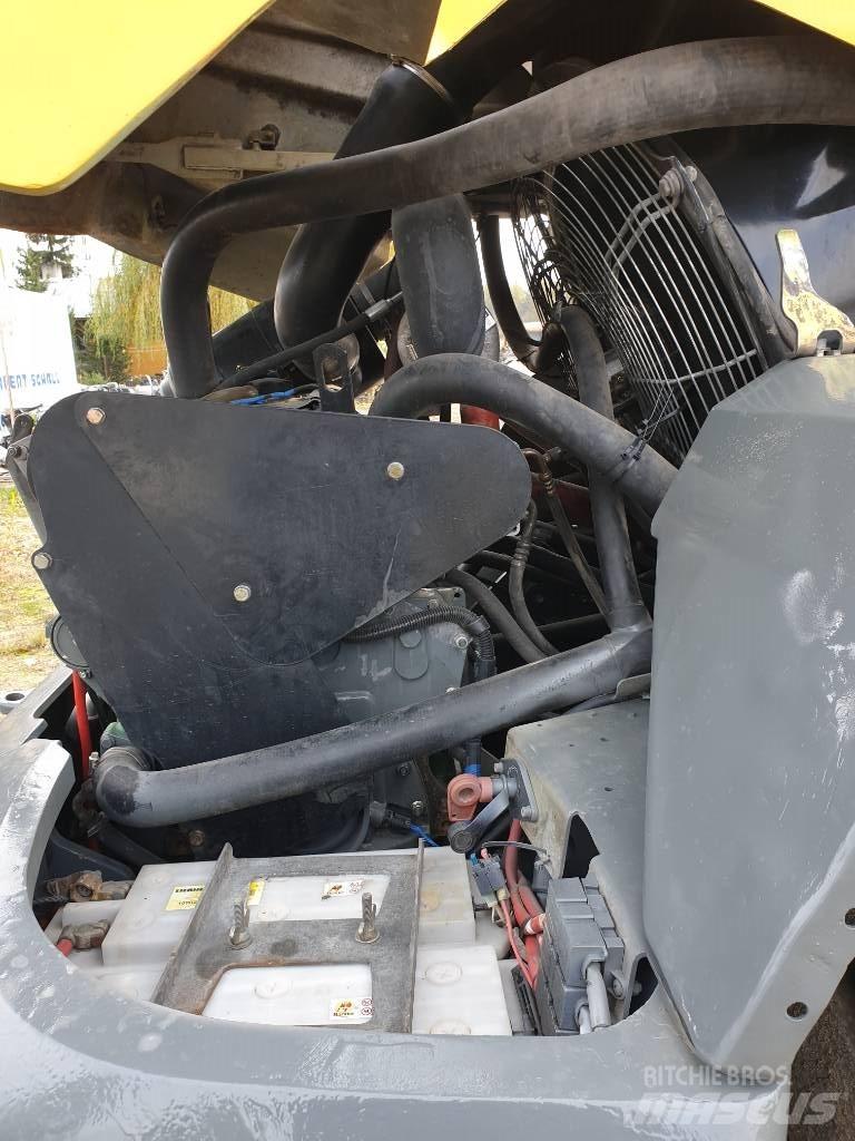 Liebherr L 524 Φορτωτές με λάστιχα (Τροχοφόροι)