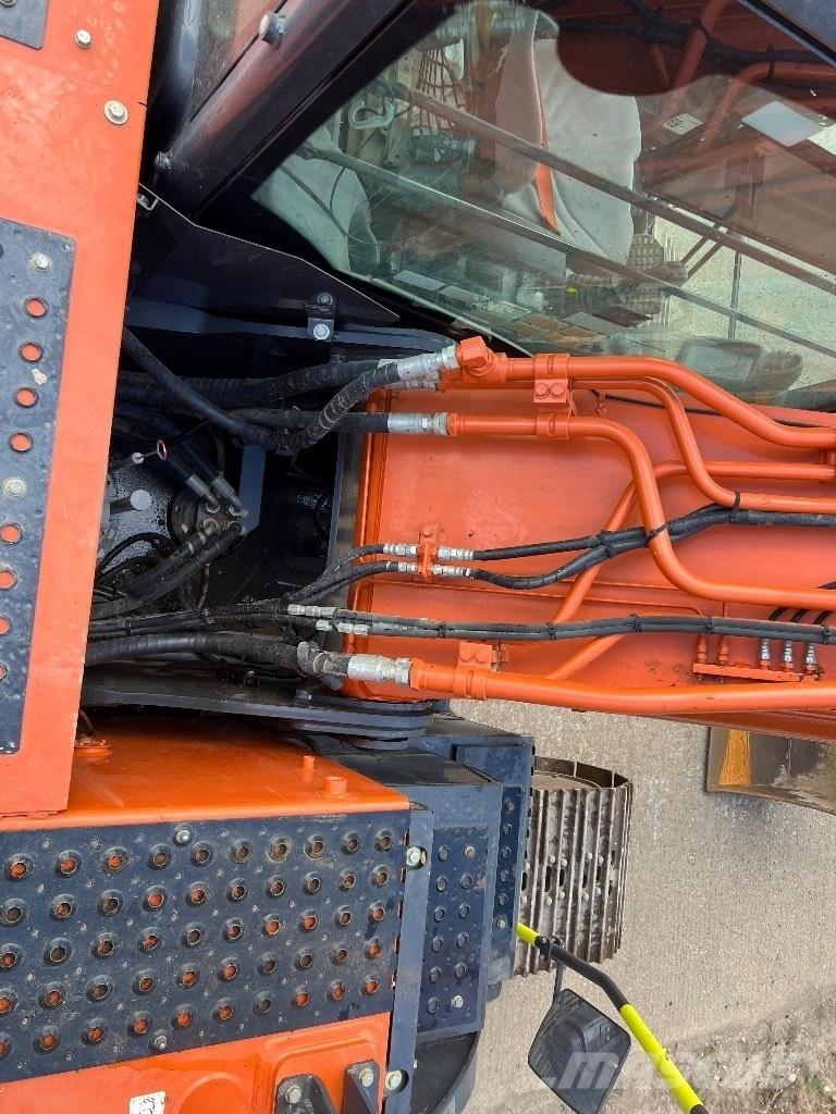 Hitachi zx210-6 Εκσκαφείς με ερπύστριες