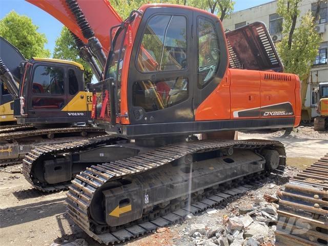 Doosan DX 225 LC Εκσκαφείς με ερπύστριες