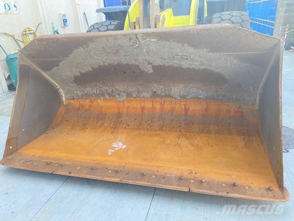 CASE 821G Φορτωτές με λάστιχα (Τροχοφόροι)