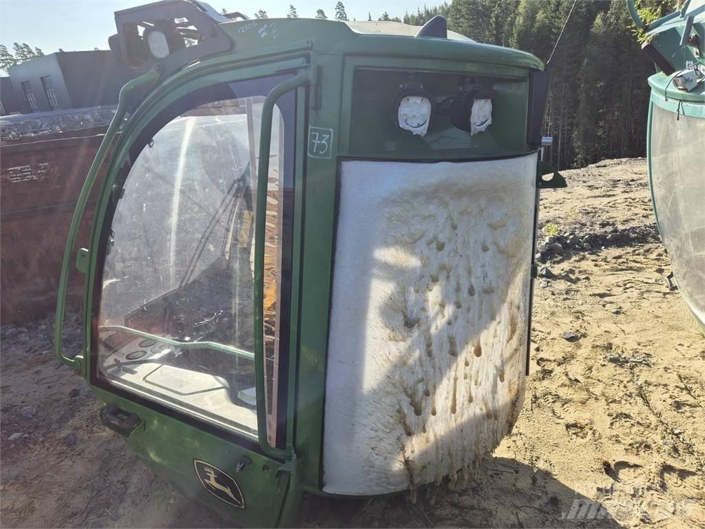 John Deere 1270G Καμπίνες και εσωτερικό