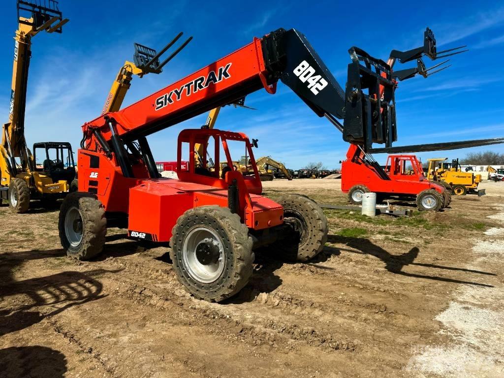 SkyTrak 8042 Τηλεσκοπικοί ανυψωτές