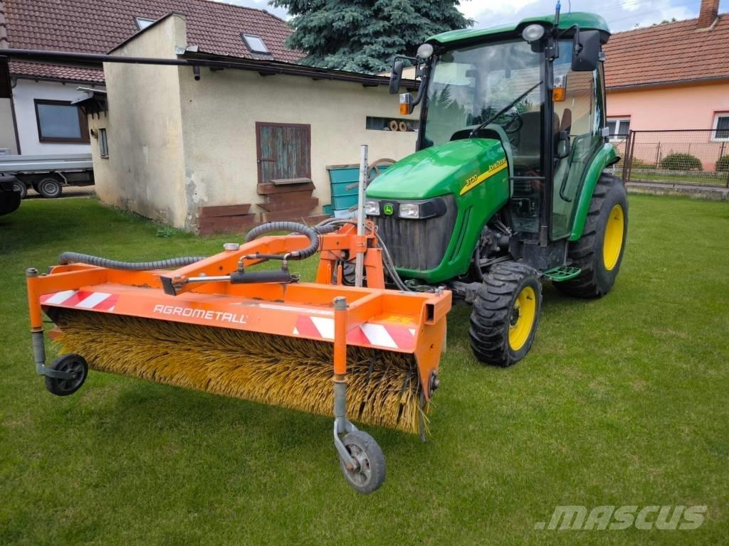 John Deere 3720 Τρακτέρ μικρών διαστάσεων