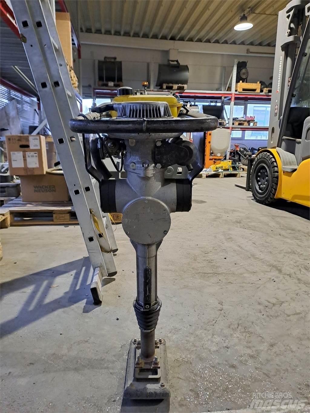 Wacker Neuson BS30 Κόπανοι