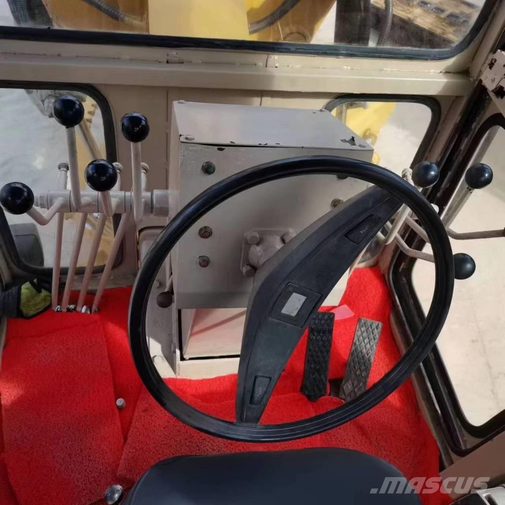 CAT 140k Γκρέιντερς