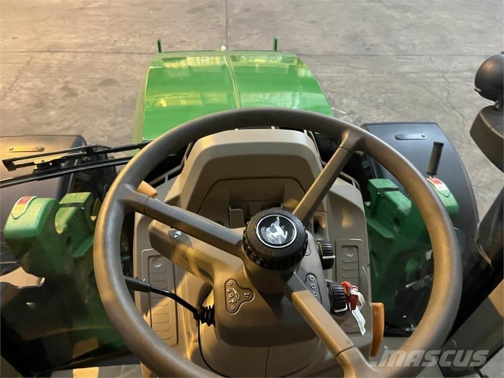 John Deere 6100M Τρακτέρ