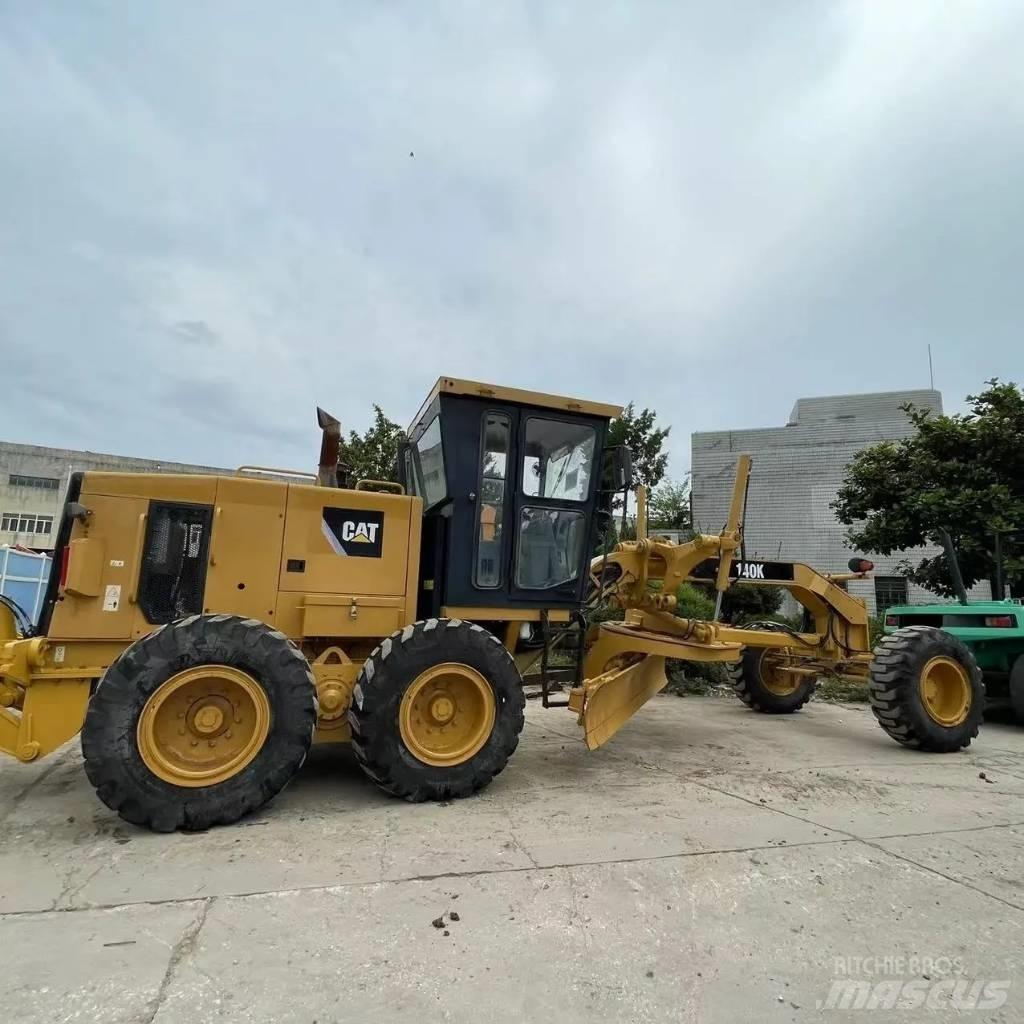 CAT 140 K Γκρέιντερς