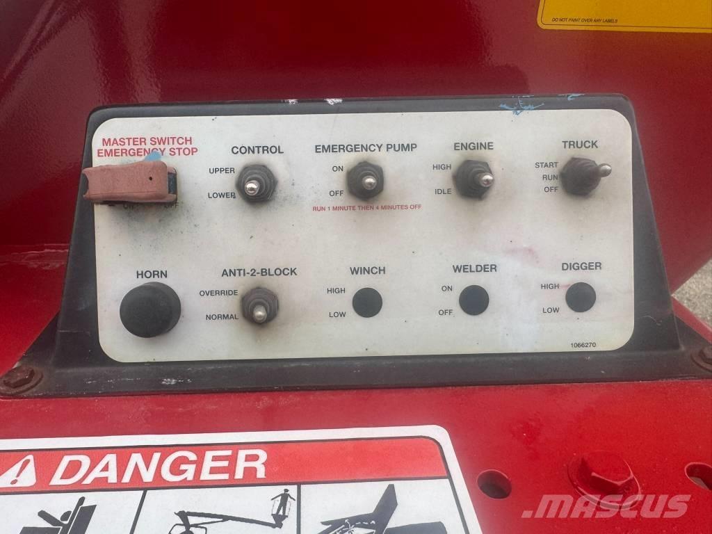 Elliott L60R Φορτηγά με Γερανό