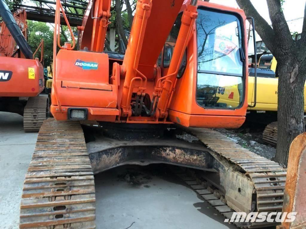 Doosan 220-7 Εκσκαφείς με ερπύστριες