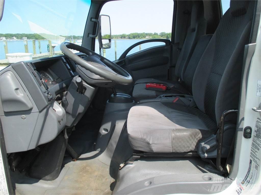 Isuzu NRR Φορτηγά για εμπορευματοκιβώτια