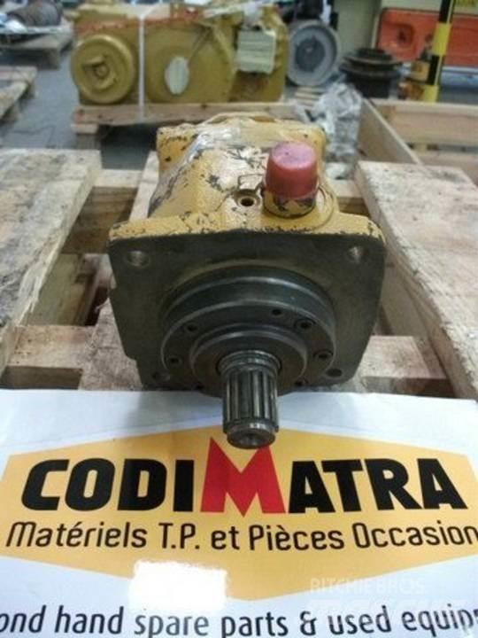 CAT 213 Υδραυλικά