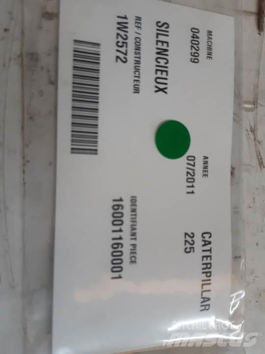 CAT 225 Κινητήρες