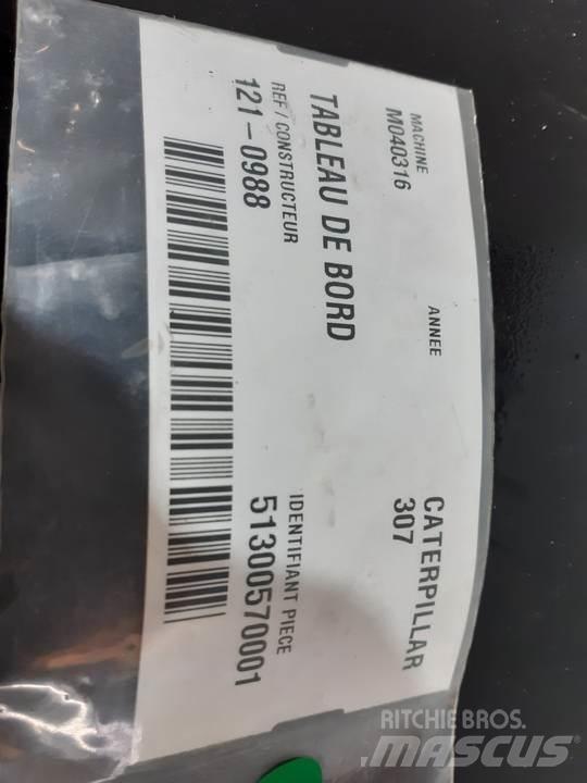 CAT 307 Καμπίνες και εσωτερικό