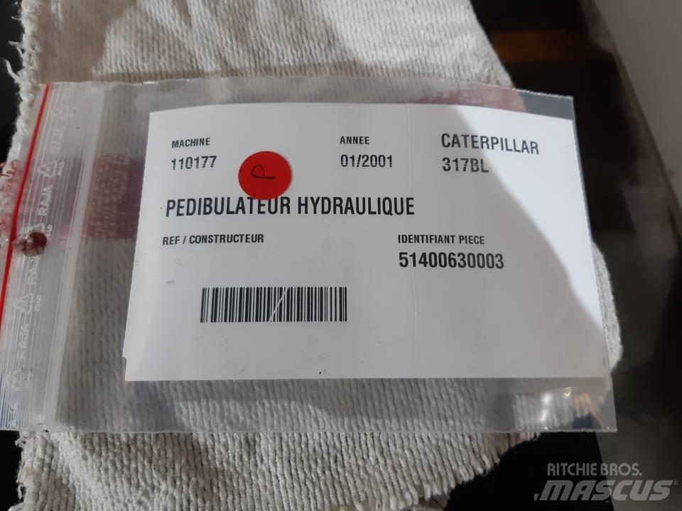 CAT 317BL Καμπίνες και εσωτερικό