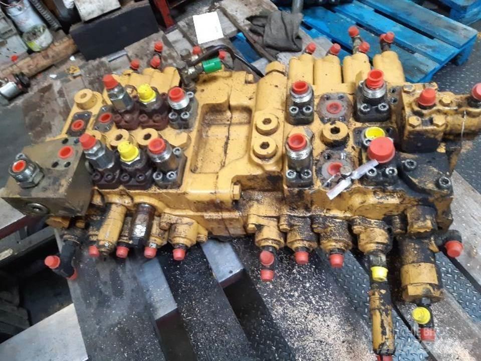 CAT 320B Υδραυλικά