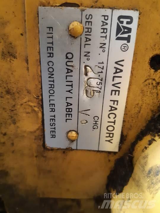CAT 320B Υδραυλικά