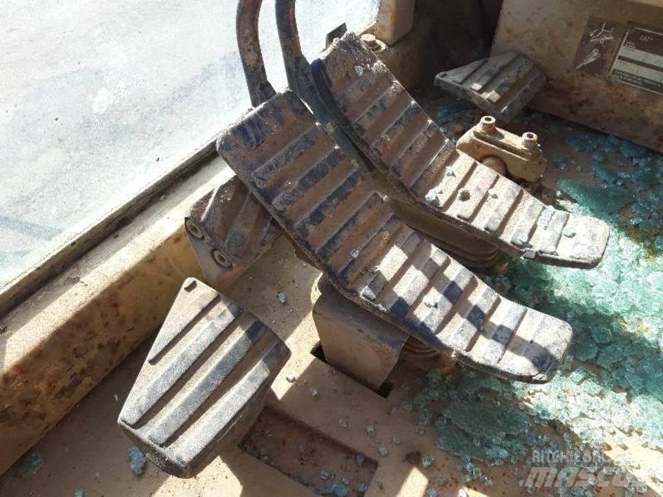 CAT 325LN Καμπίνες και εσωτερικό