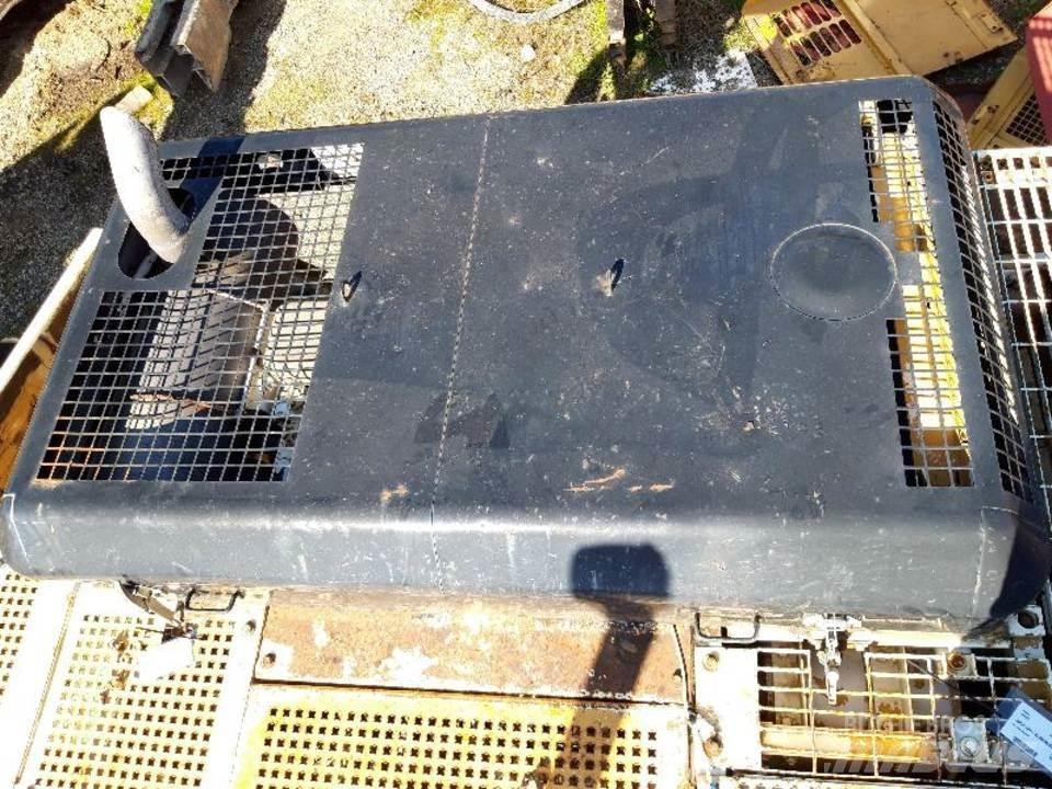 CAT 325LN Καμπίνες και εσωτερικό