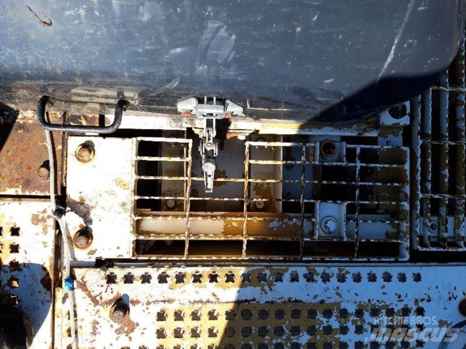 CAT 325LN Καμπίνες και εσωτερικό