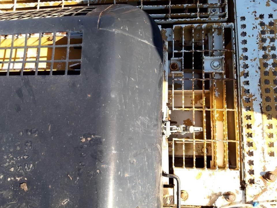 CAT 325LN Καμπίνες και εσωτερικό