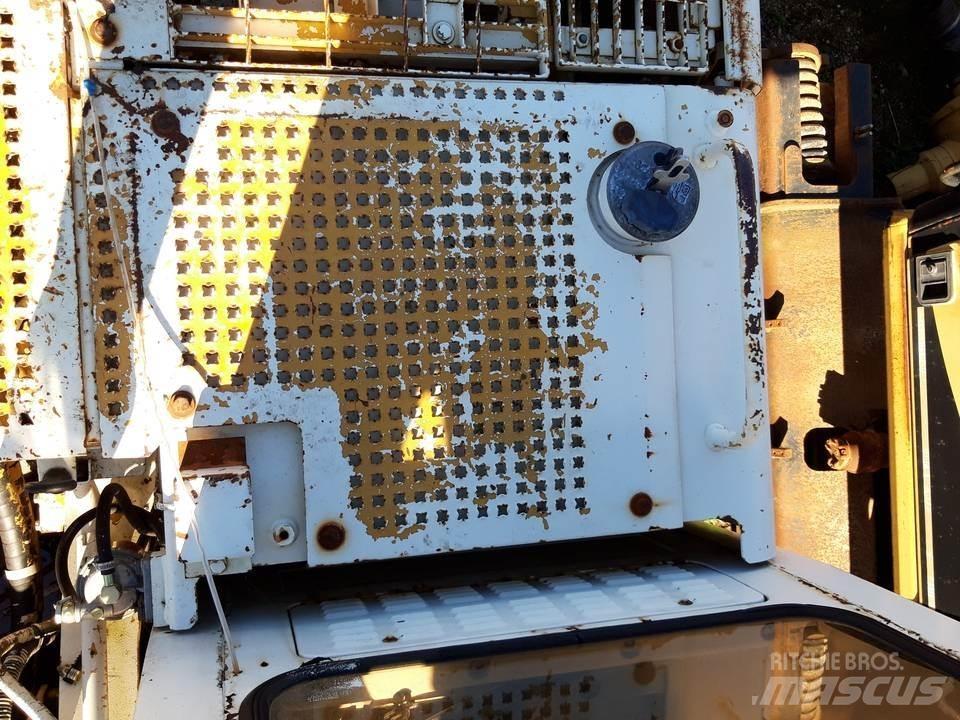 CAT 325LN Καμπίνες και εσωτερικό
