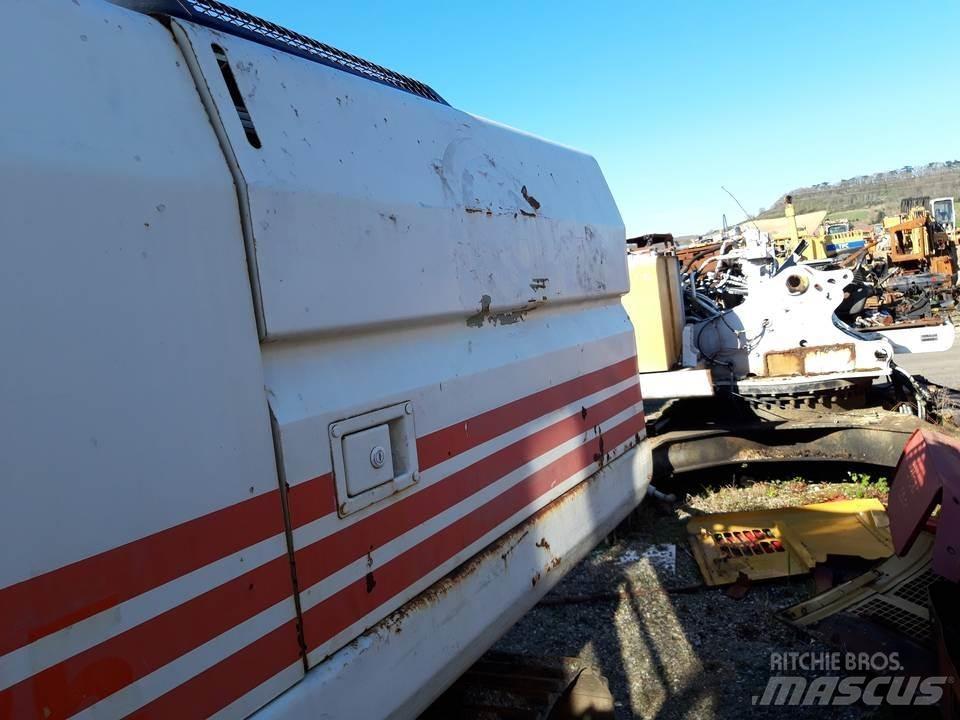 CAT 325LN Καμπίνες και εσωτερικό