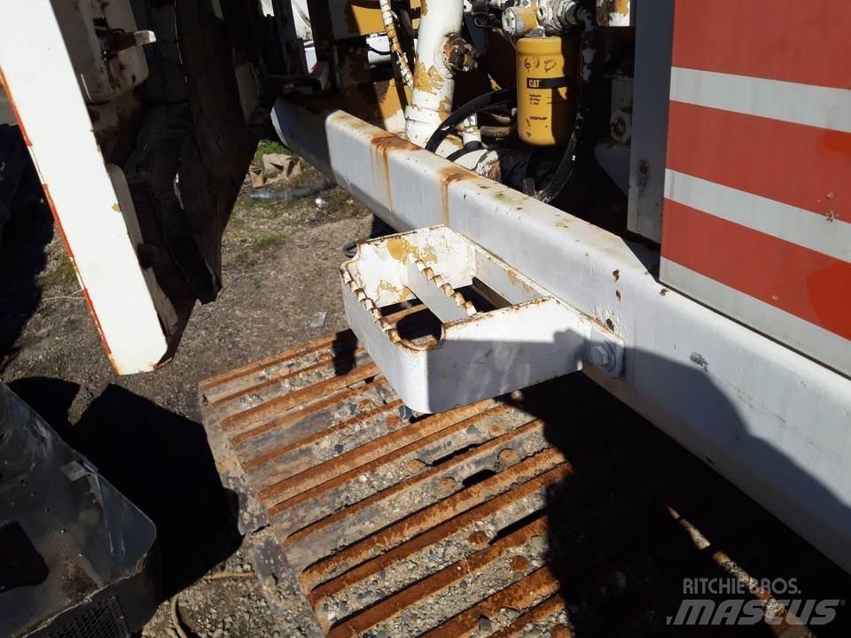 CAT 325LN Καμπίνες και εσωτερικό