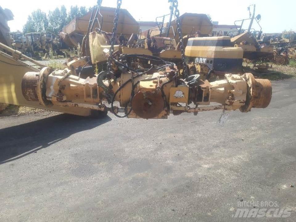 CAT 438B Μετάδοση κίνησης