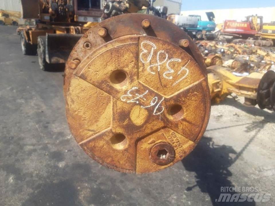 CAT 438B Μετάδοση κίνησης