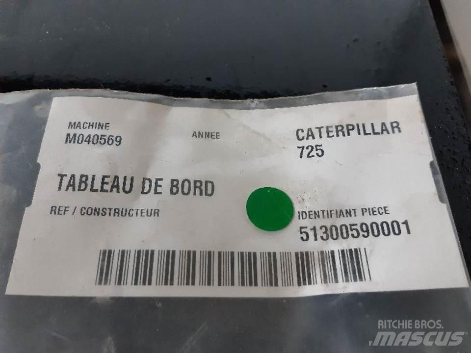CAT 725 Καμπίνες και εσωτερικό