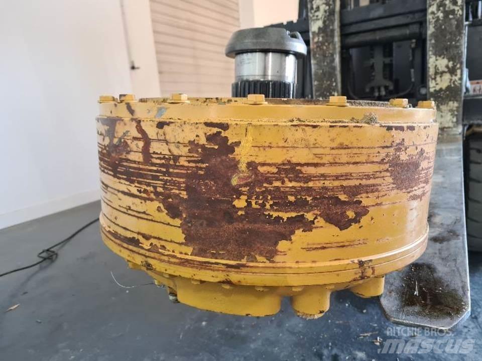 CAT 735 Μετάδοση κίνησης