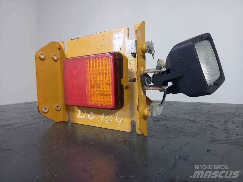 CAT 770 Καμπίνες και εσωτερικό