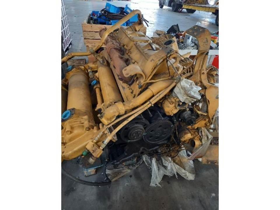 CAT 775B Κινητήρες