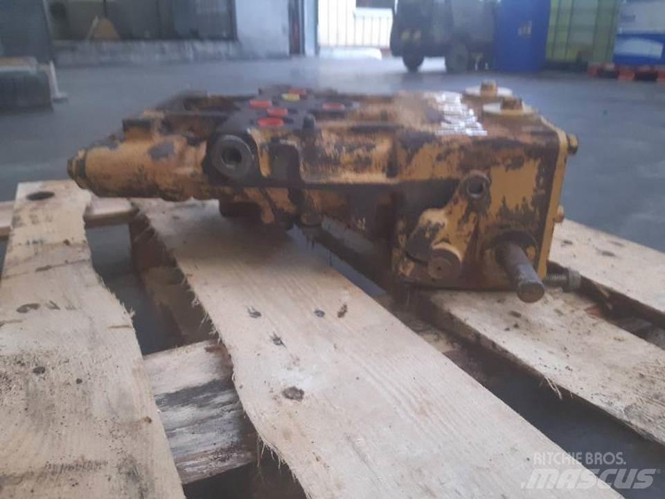 CAT D5H Υδραυλικά