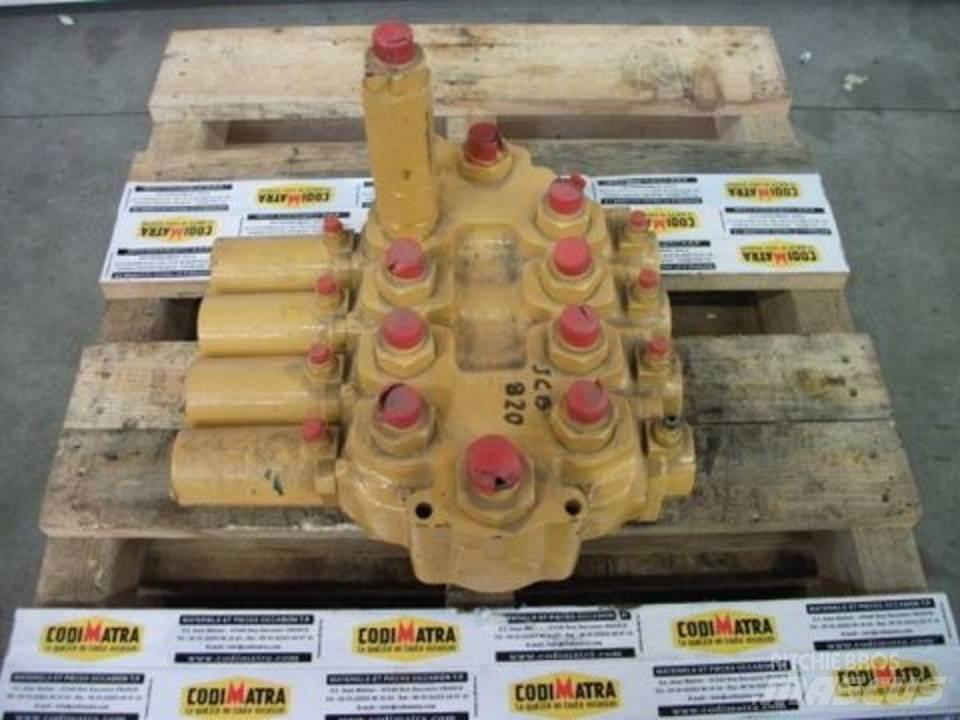 JCB 820 Υδραυλικά