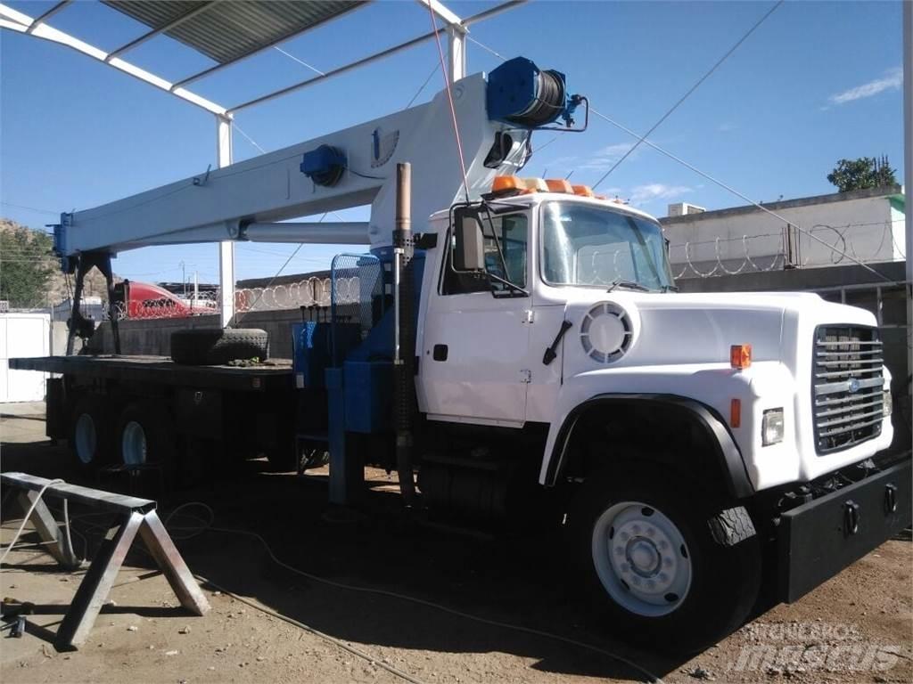 Manitex 30100 Φορτηγά με Γερανό
