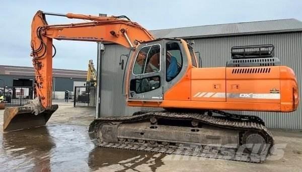 Doosan DX 255 LC Εκσκαφείς με ερπύστριες
