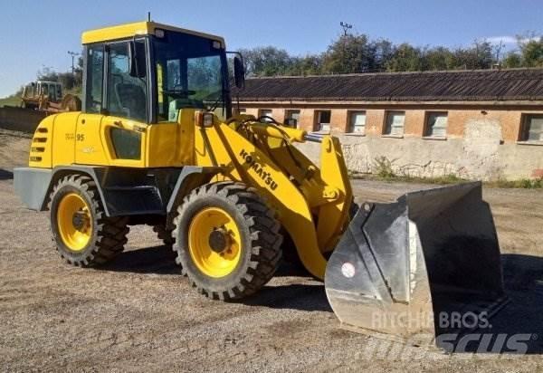 Komatsu WA 95 Φορτωτές με λάστιχα (Τροχοφόροι)