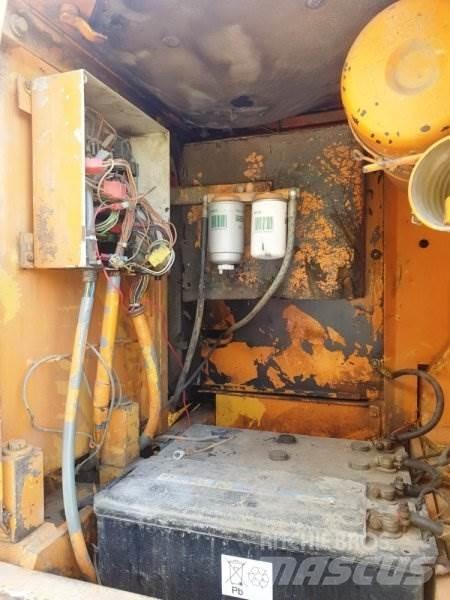 Liebherr R900 B Εκσκαφείς με ερπύστριες